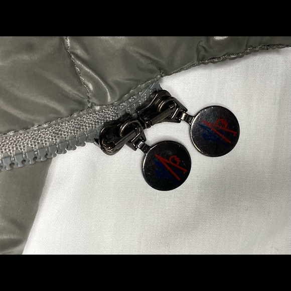 Moncler - Picture 7 of 9